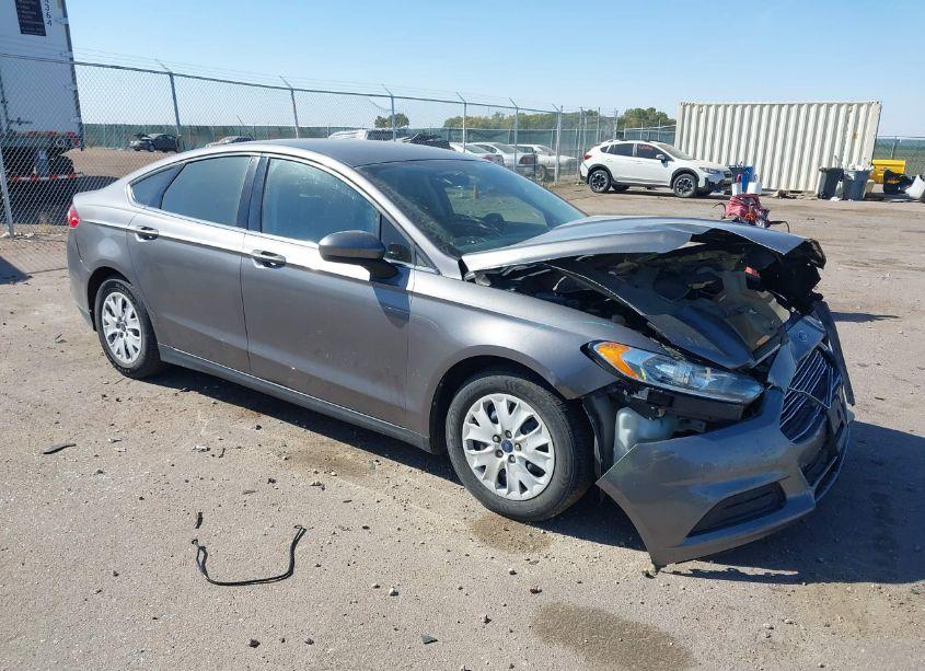 2013 Ford Fusion S (VIN 3FA6P0G78DR319666) main photo