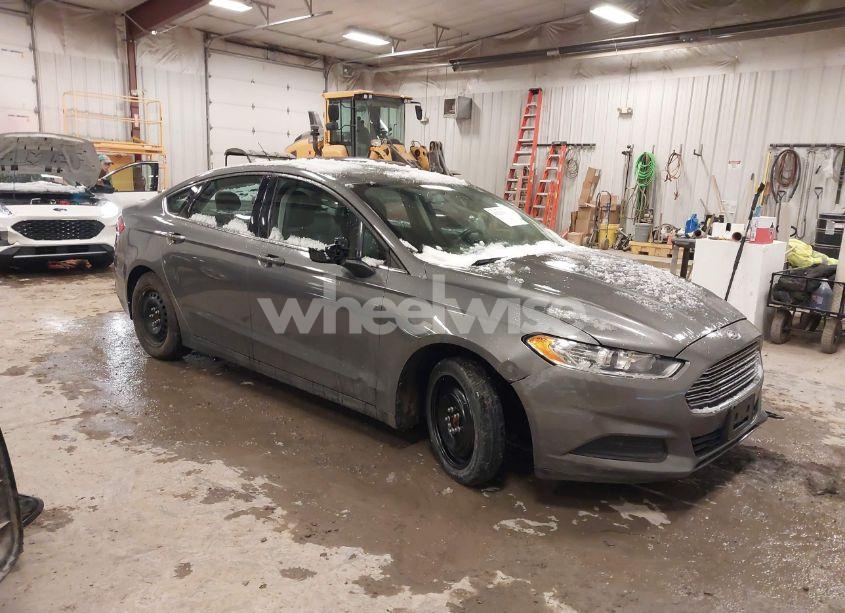 2014 Ford Fusion S (VIN 3FA6P0G78ER316302) main photo