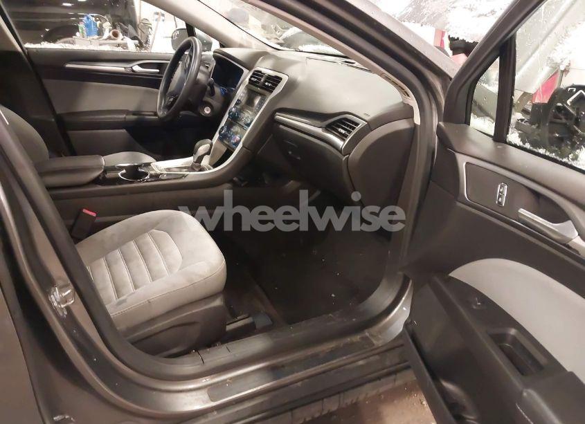 Photo 5 of 2014 Ford Fusion S (VIN 3FA6P0G78ER316302)