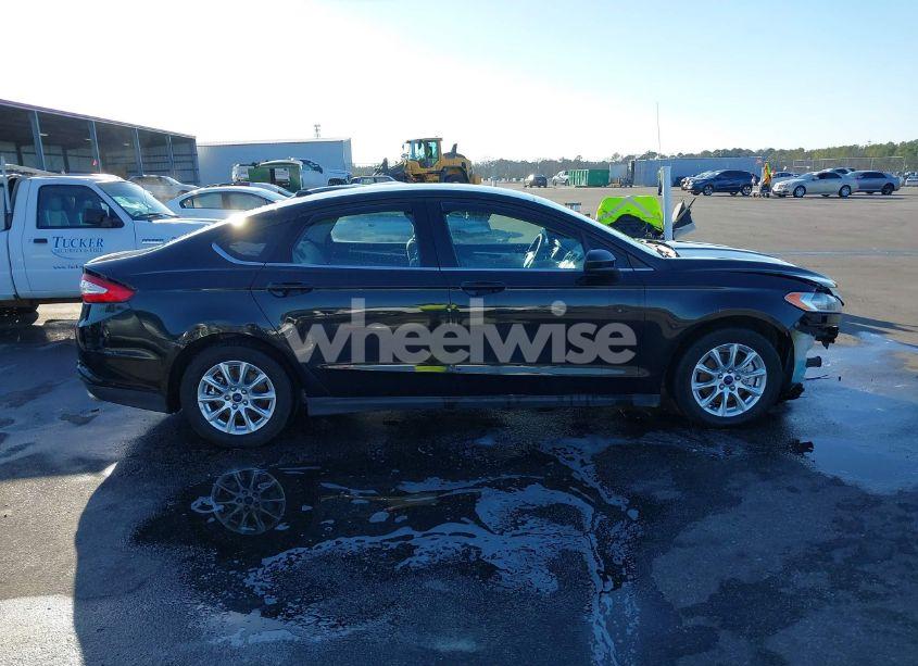 Photo 13 of 2015 Ford Fusion S (VIN 3FA6P0G78FR132480)