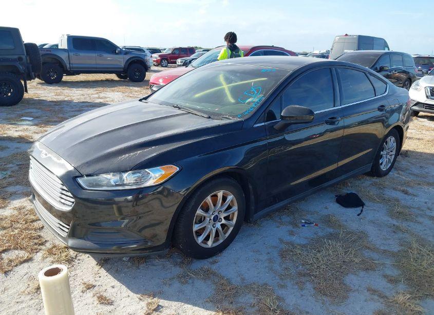 Photo 2 of 2015 Ford Fusion S (VIN 3FA6P0G78FR134794)