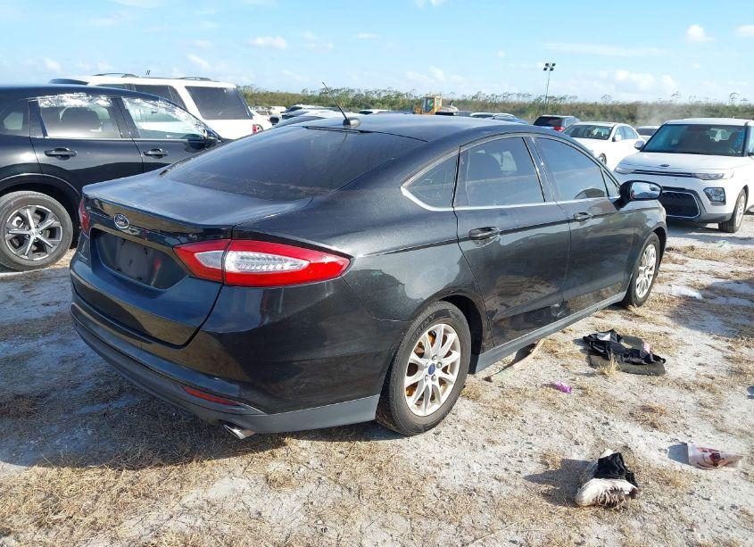 Photo 4 of 2015 Ford Fusion S (VIN 3FA6P0G78FR134794)