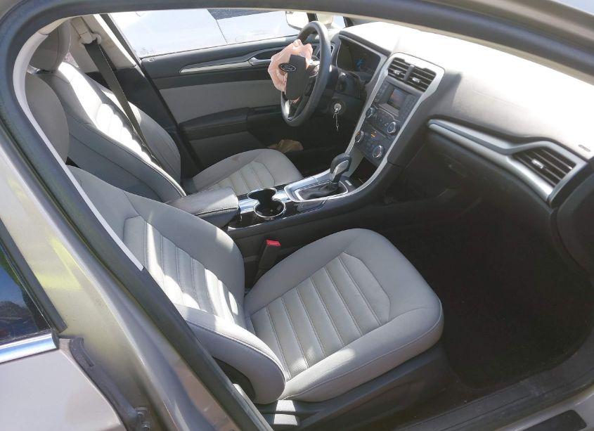 Photo 5 of 2015 Ford Fusion S (VIN 3FA6P0G78FR274151)