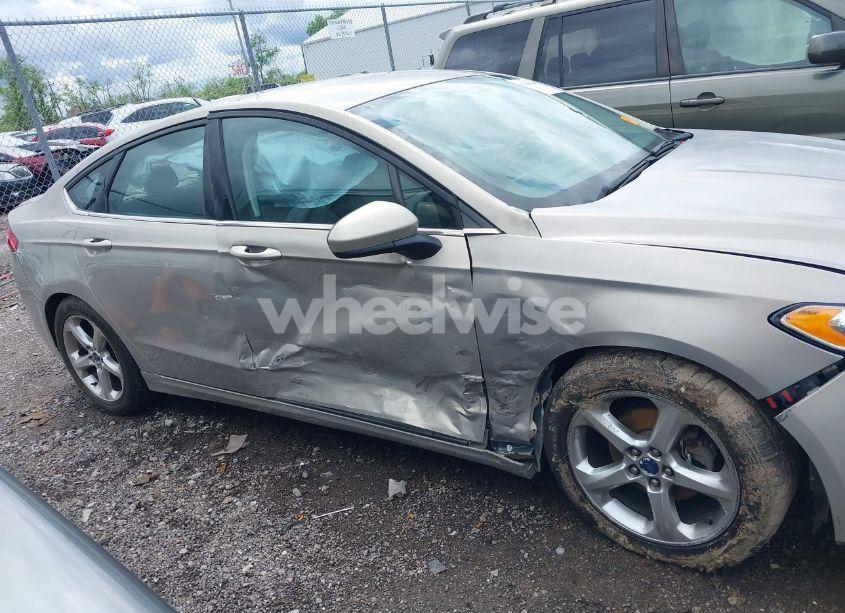 Photo 13 of 2016 Ford Fusion S (VIN 3FA6P0G78GR100968)