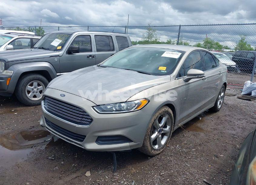 Photo 2 of 2016 Ford Fusion S (VIN 3FA6P0G78GR100968)