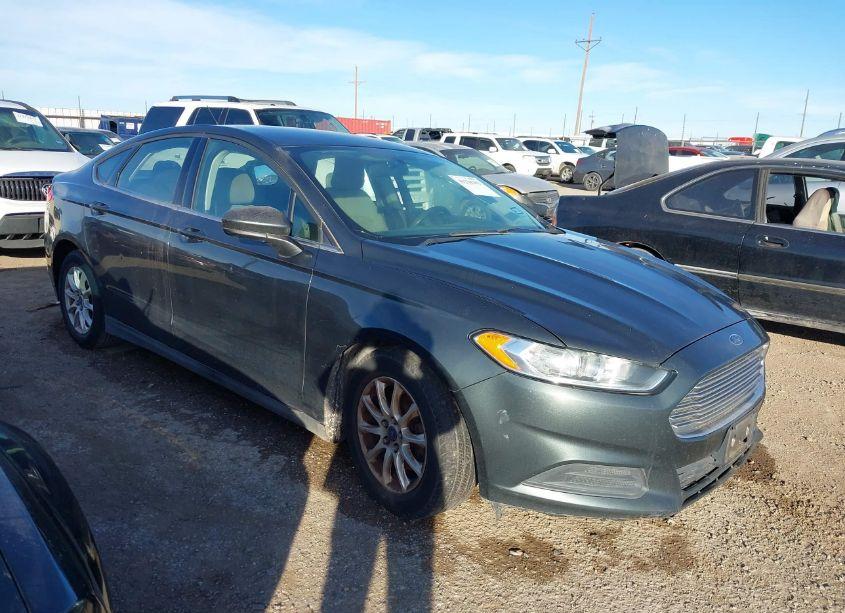 2016 Ford Fusion S (VIN 3FA6P0G78GR133565) main photo