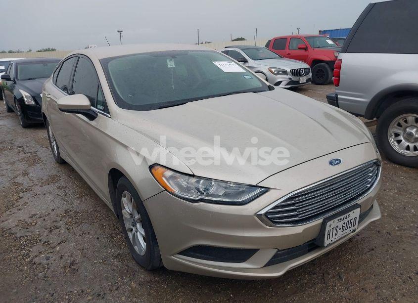 2017 Ford Fusion S (VIN 3FA6P0G78HR104794) main photo