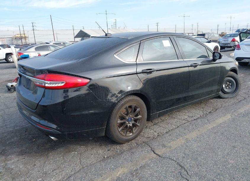 Photo 4 of 2017 Ford Fusion S (VIN 3FA6P0G78HR109400)