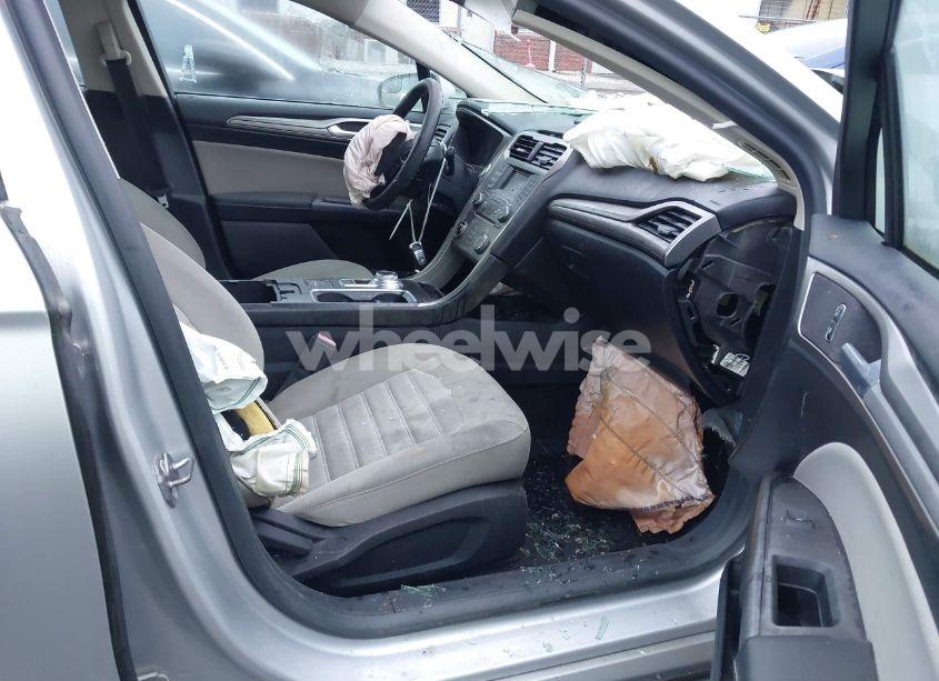 Photo 5 of 2017 Ford Fusion S (VIN 3FA6P0G78HR340202)