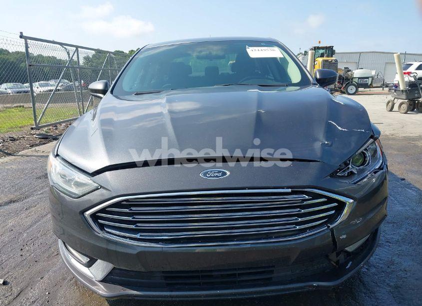 Photo 12 of 2018 Ford Fusion S (VIN 3FA6P0G78JR126624)
