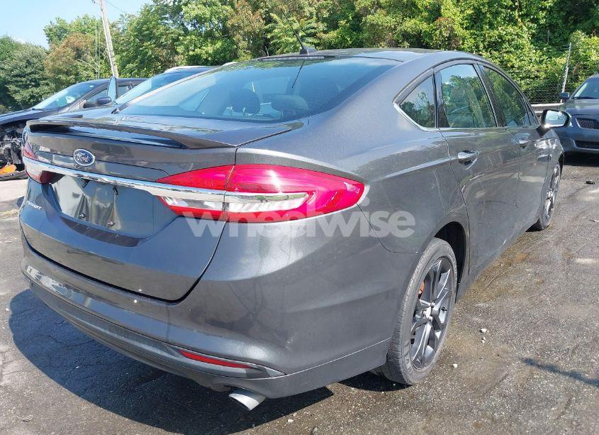Photo 4 of 2018 Ford Fusion S (VIN 3FA6P0G78JR126624)