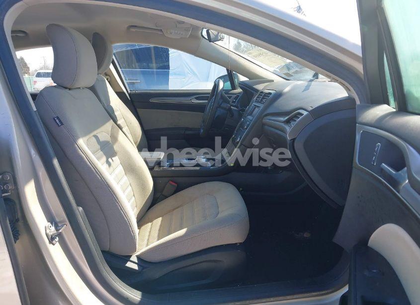 Photo 5 of 2018 Ford Fusion S (VIN 3FA6P0G78JR149207)