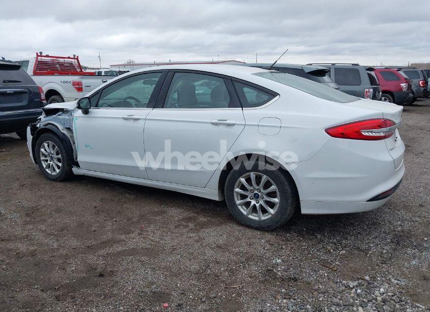 Photo 14 of 2018 Ford Fusion S (VIN 3FA6P0G78JR240588)