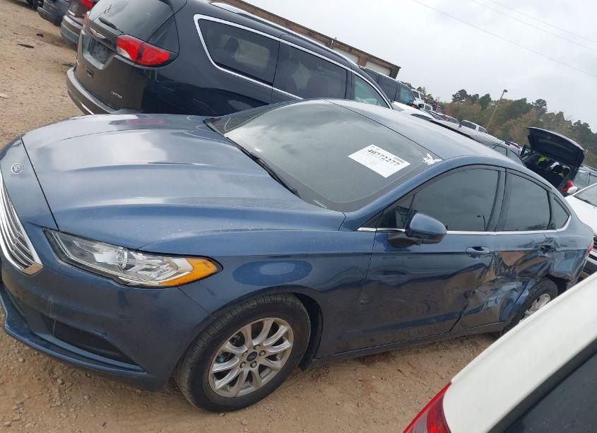 Photo 14 of 2018 Ford Fusion S (VIN 3FA6P0G78JR265538)