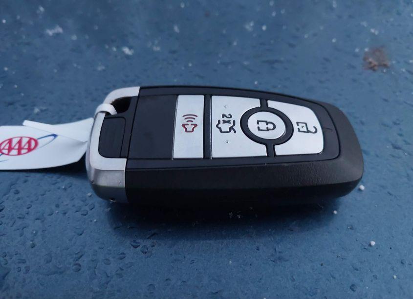 Photo 11 of 2018 Ford Fusion S (VIN 3FA6P0G78JR275874)