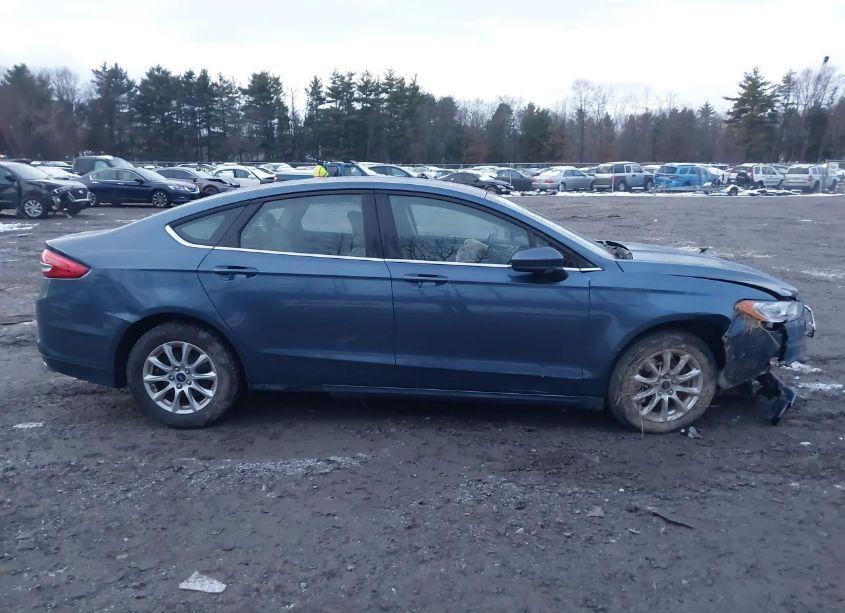 Photo 13 of 2018 Ford Fusion S (VIN 3FA6P0G78JR275874)