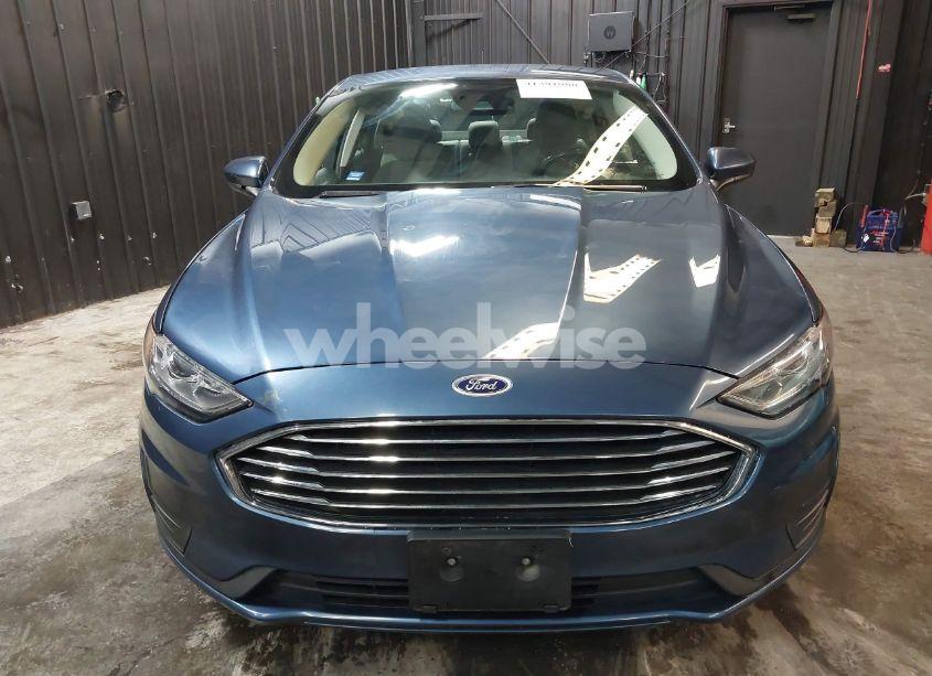 Photo 12 of 2019 Ford Fusion S (VIN 3FA6P0G78KR244660)