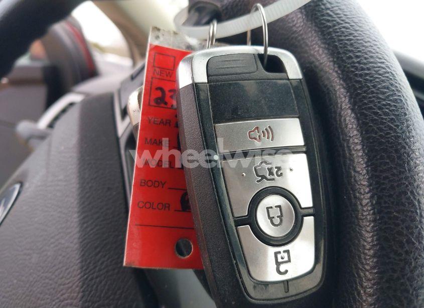 Photo 11 of 2019 Ford Fusion S (VIN 3FA6P0G78KR249535)