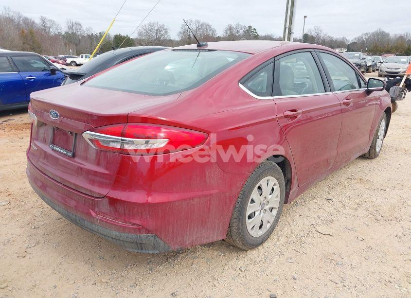 Photo 4 of 2019 Ford Fusion S (VIN 3FA6P0G78KR249535)