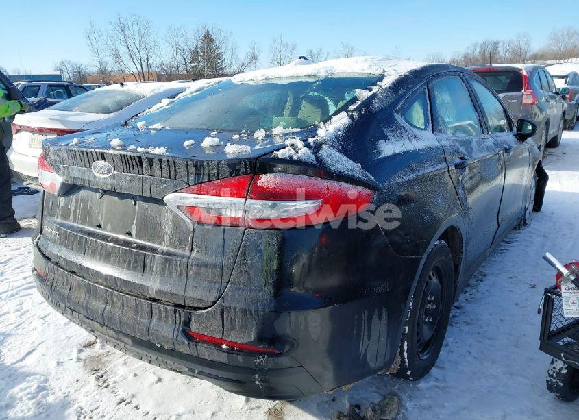 Photo 4 of 2020 Ford Fusion S (VIN 3FA6P0G78LR163546)