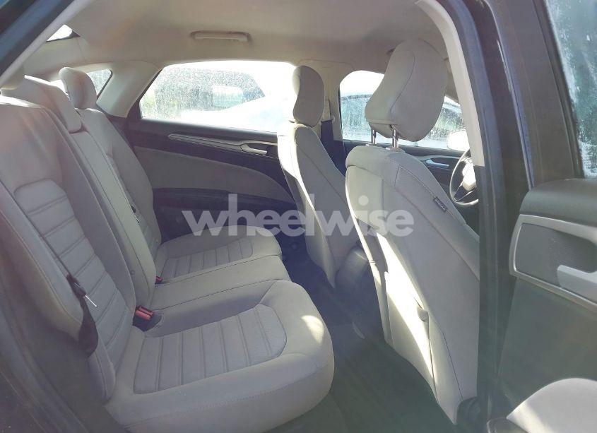 Photo 8 of 2020 Ford Fusion S (VIN 3FA6P0G78LR163546)