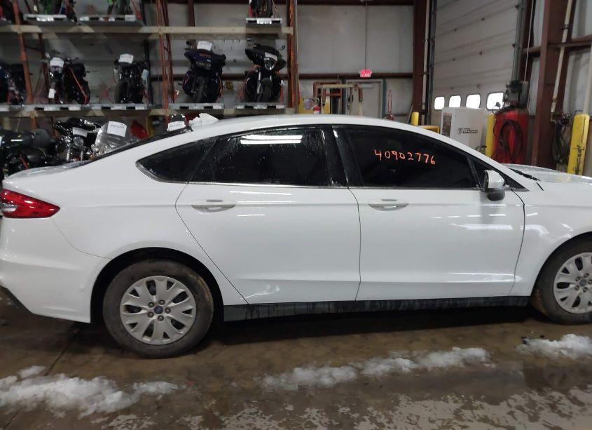 Photo 12 of 2020 Ford Fusion S (VIN 3FA6P0G78LR215791)