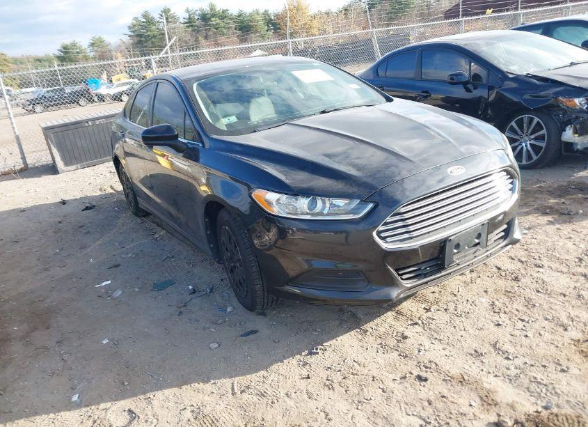 2013 Ford Fusion S (VIN 3FA6P0G79DR146059) main photo