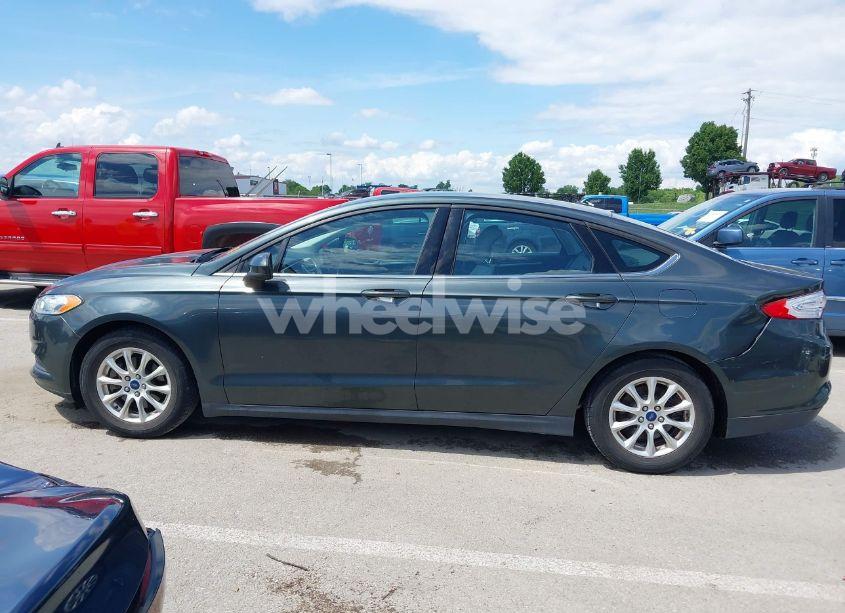 Photo 14 of 2015 Ford Fusion S (VIN 3FA6P0G79FR104574)