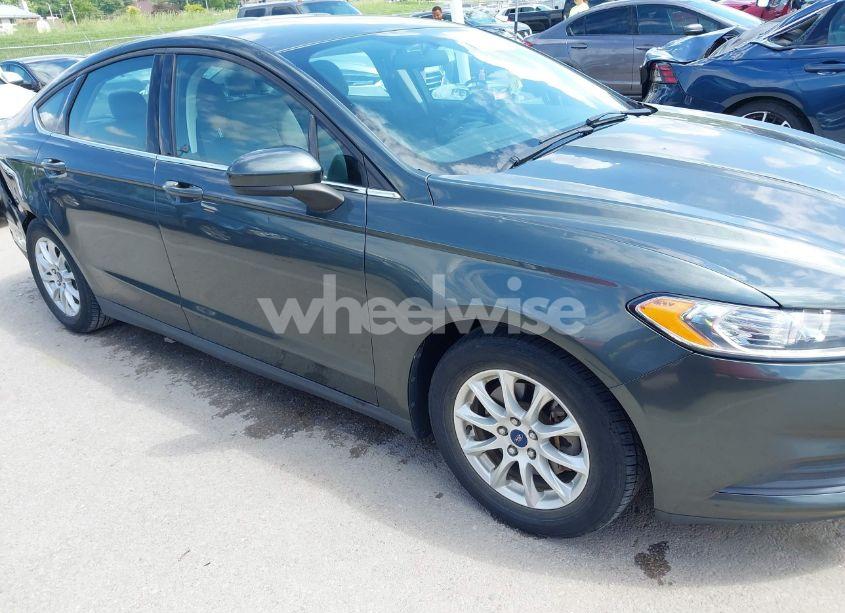 Photo 17 of 2015 Ford Fusion S (VIN 3FA6P0G79FR104574)