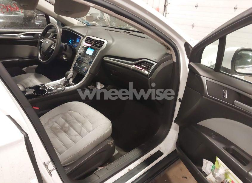 Photo 5 of 2015 Ford Fusion S (VIN 3FA6P0G79FR146114)