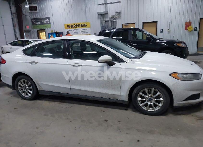 Photo 13 of 2015 Ford Fusion S (VIN 3FA6P0G79FR160787)