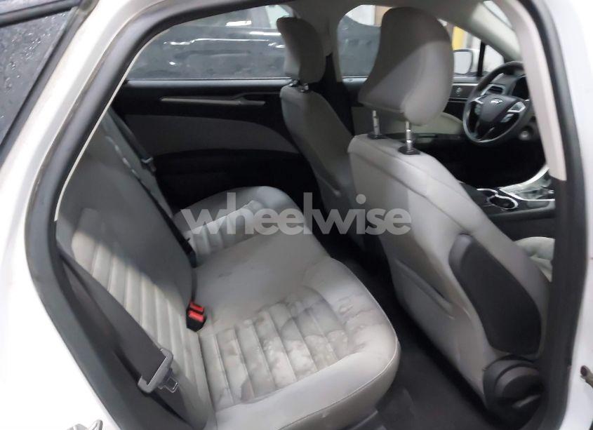 Photo 8 of 2015 Ford Fusion S (VIN 3FA6P0G79FR160787)