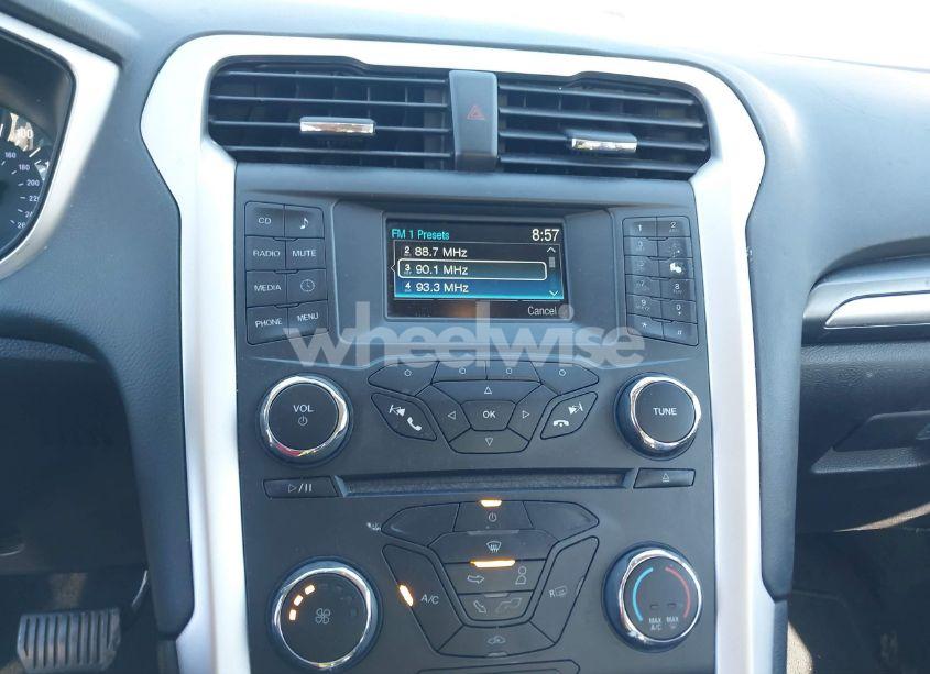 Photo 13 of 2016 Ford Fusion S (VIN 3FA6P0G79GR130898)