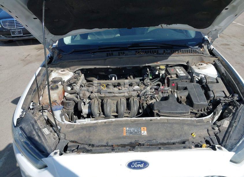 Photo 10 of 2016 Ford Fusion S (VIN 3FA6P0G79GR157809)