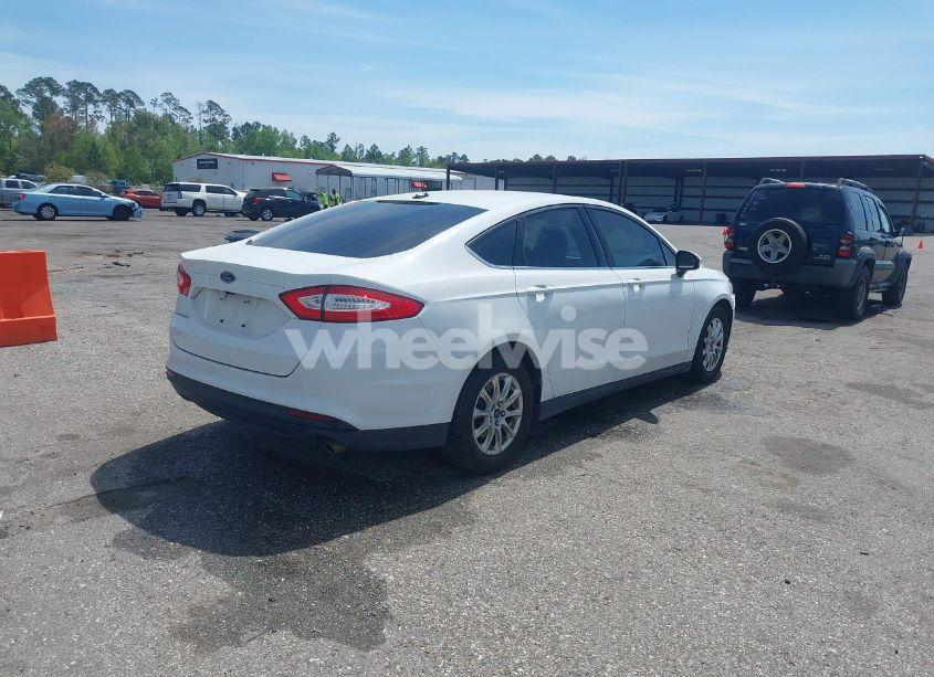 Photo 4 of 2016 Ford Fusion S (VIN 3FA6P0G79GR163447)