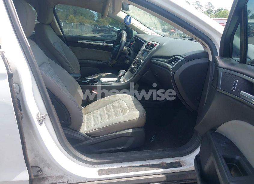 Photo 5 of 2016 Ford Fusion S (VIN 3FA6P0G79GR163447)