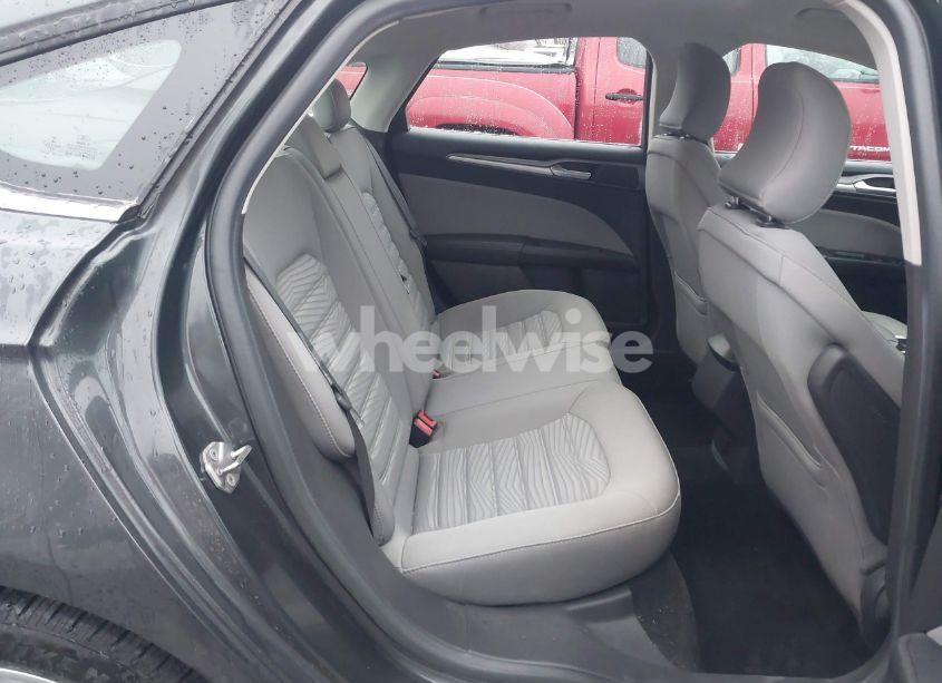 Photo 8 of 2016 Ford Fusion S (VIN 3FA6P0G79GR191944)