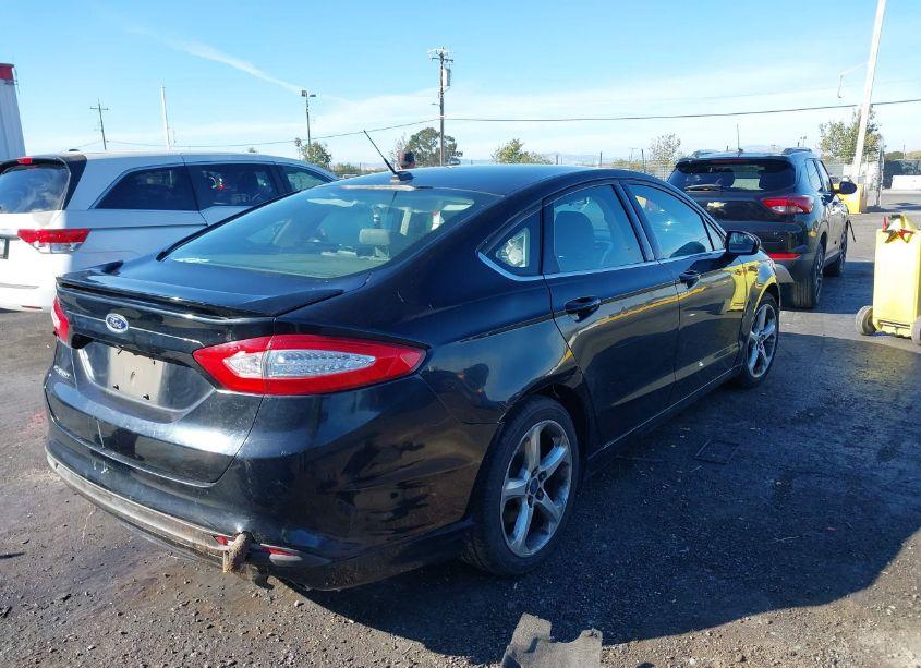 Photo 4 of 2016 Ford Fusion S (VIN 3FA6P0G79GR282468)