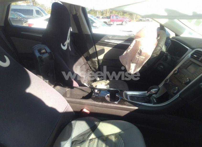 Photo 5 of 2016 Ford Fusion S (VIN 3FA6P0G79GR363941)