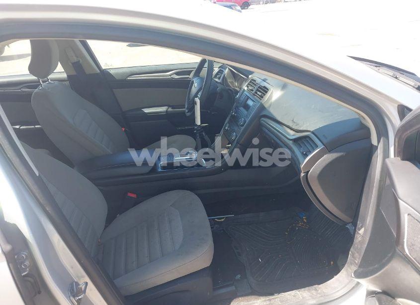 Photo 5 of 2017 Ford Fusion S (VIN 3FA6P0G79HR241999)