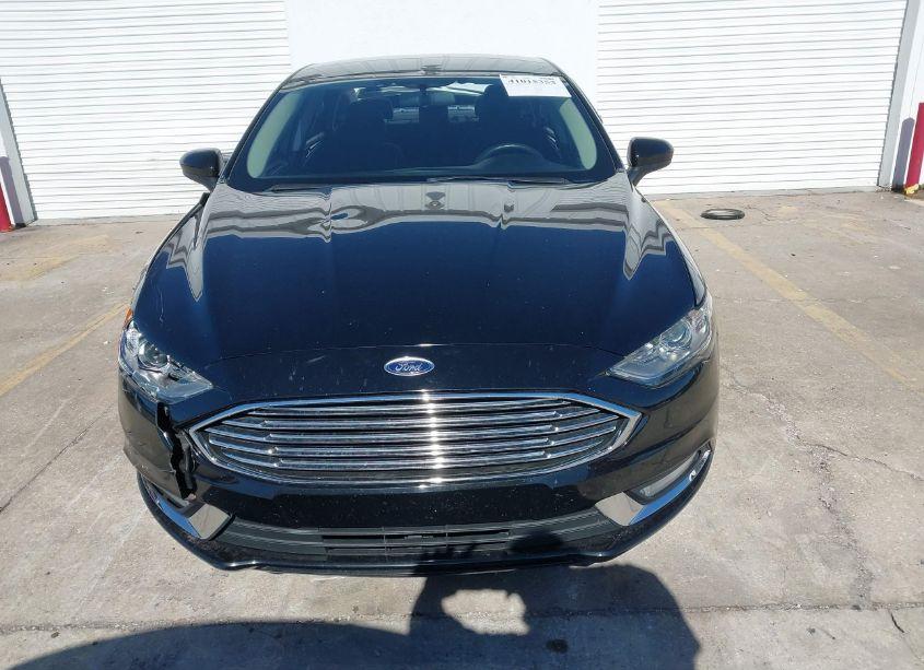 Photo 12 of 2018 Ford Fusion S (VIN 3FA6P0G79JR113557)
