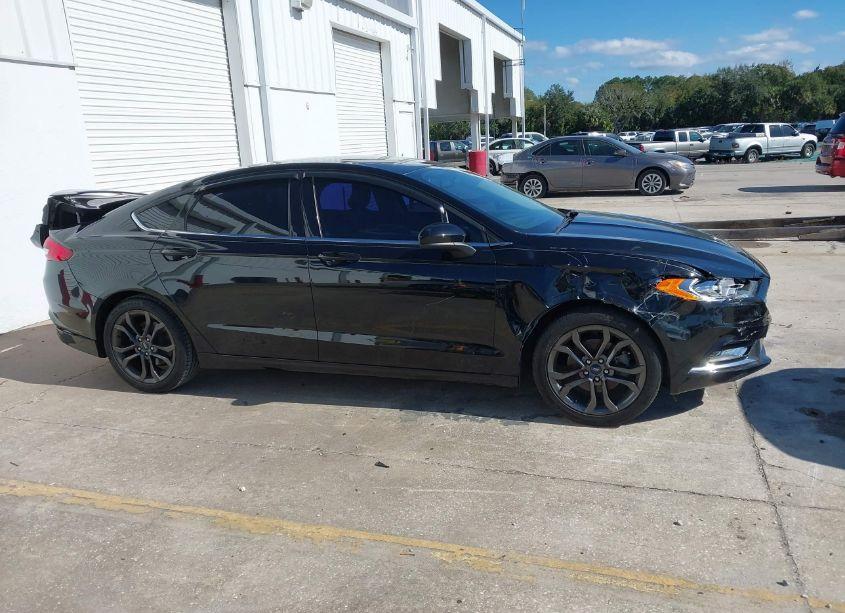 Photo 13 of 2018 Ford Fusion S (VIN 3FA6P0G79JR113557)