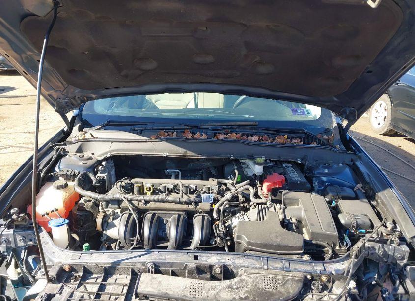 Photo 10 of 2018 Ford Fusion S (VIN 3FA6P0G79JR144517)