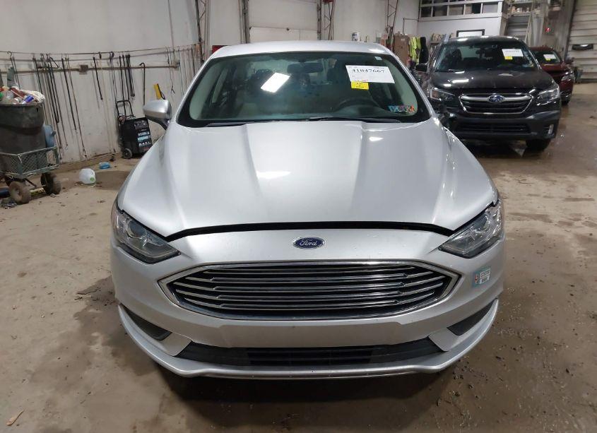 Photo 12 of 2018 Ford Fusion S (VIN 3FA6P0G79JR194379)