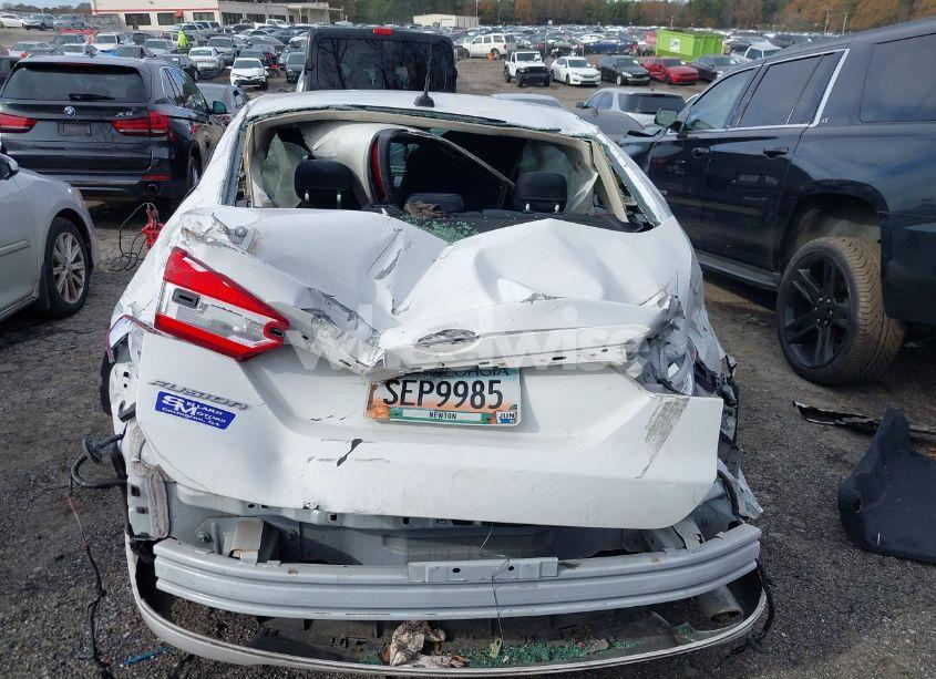 Photo 15 of 2018 Ford Fusion S (VIN 3FA6P0G79JR216817)