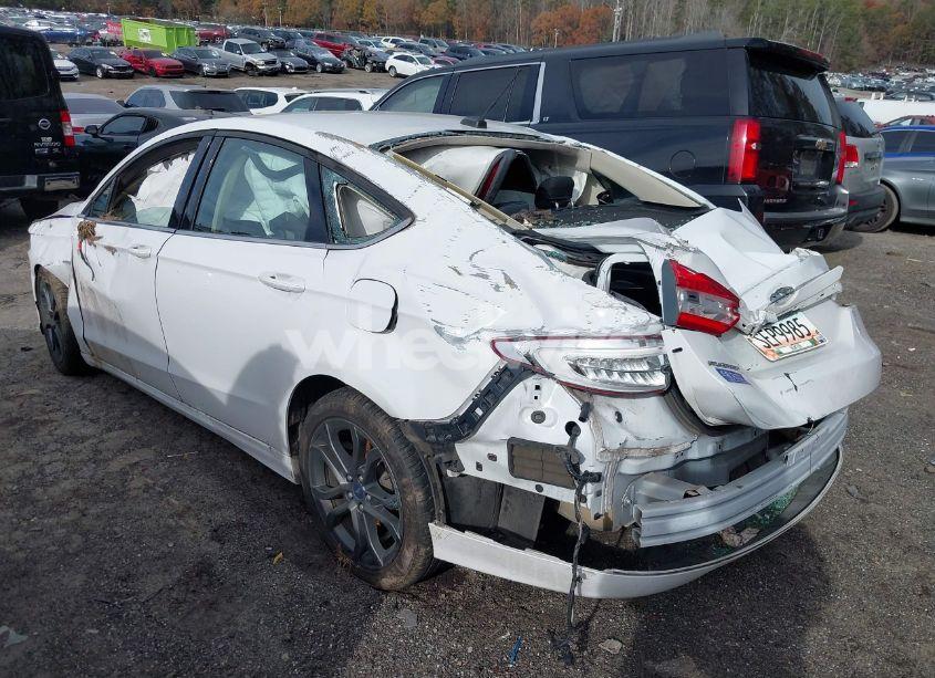 Photo 3 of 2018 Ford Fusion S (VIN 3FA6P0G79JR216817)