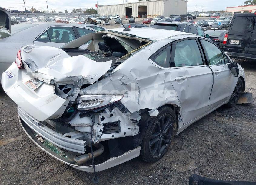 Photo 4 of 2018 Ford Fusion S (VIN 3FA6P0G79JR216817)