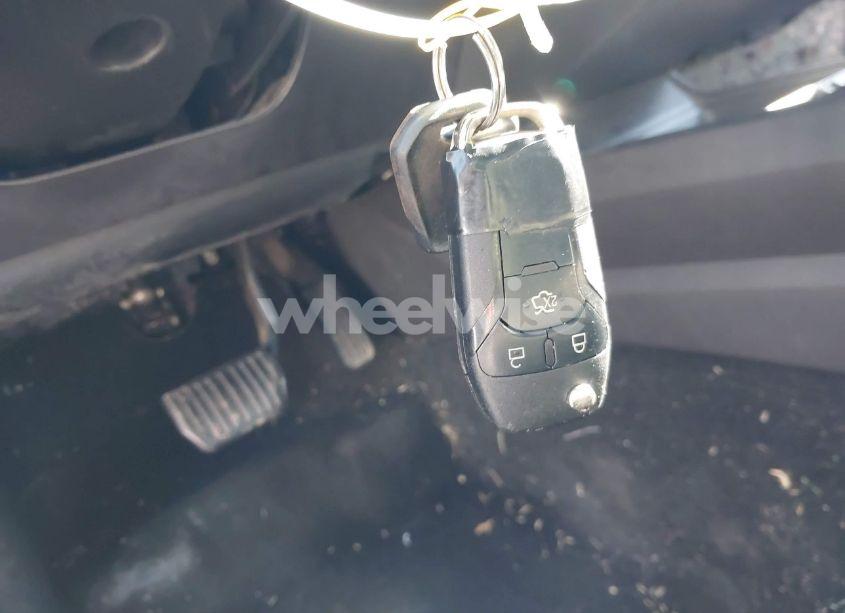 Photo 11 of 2013 Ford Fusion S (VIN 3FA6P0G7XDR110462)