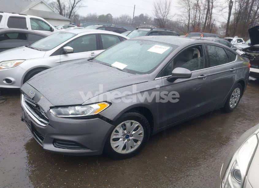 Photo 2 of 2013 Ford Fusion S (VIN 3FA6P0G7XDR117234)