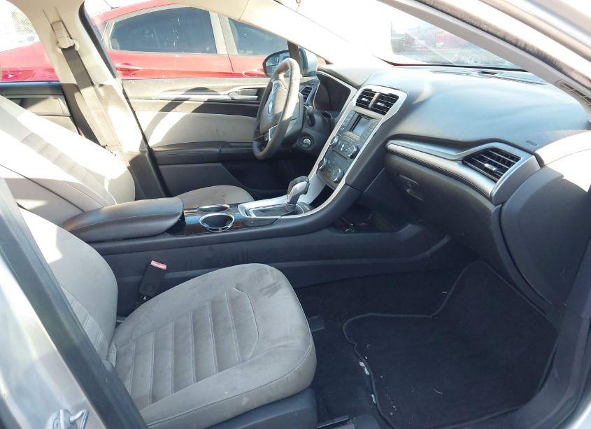 Photo 5 of 2013 Ford Fusion S (VIN 3FA6P0G7XDR181886)